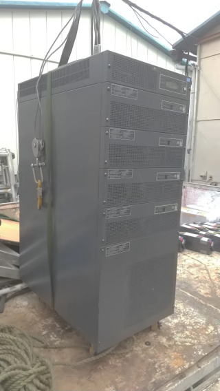 無停電装置UPS回収です　